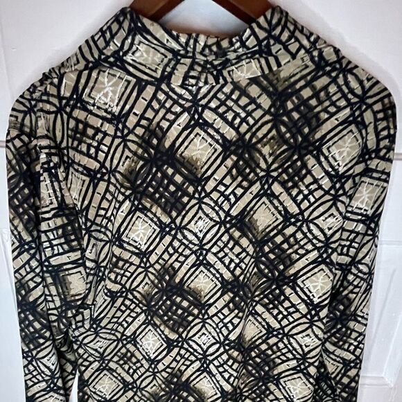 Alfani V-Neck Geometeric Polyester/Spandex Shirt - Picture 6 of 7